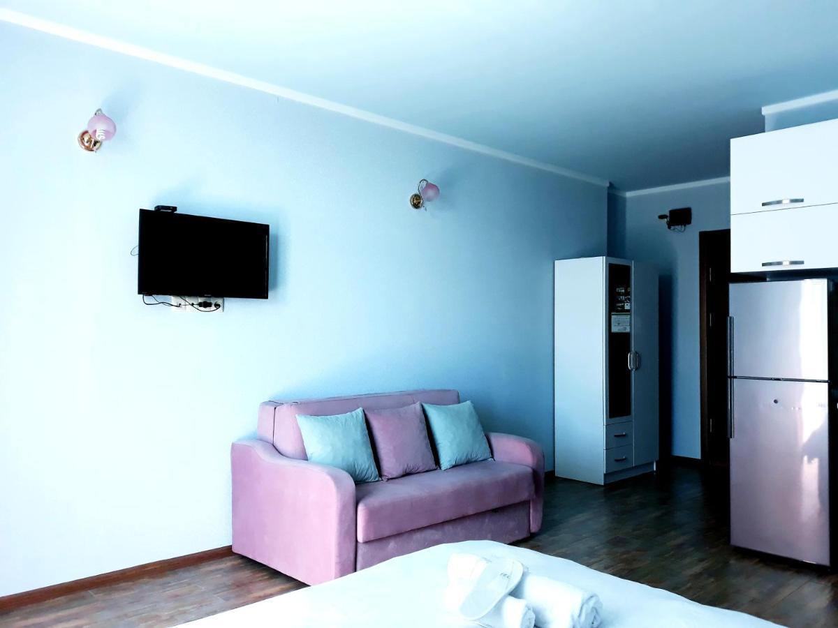 Black Sea Apartments Batumi Bagian luar foto